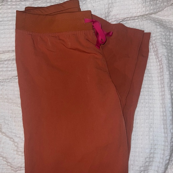 women's Terracotta Livingston™ - Scrub Pants - Picture 1 of 4